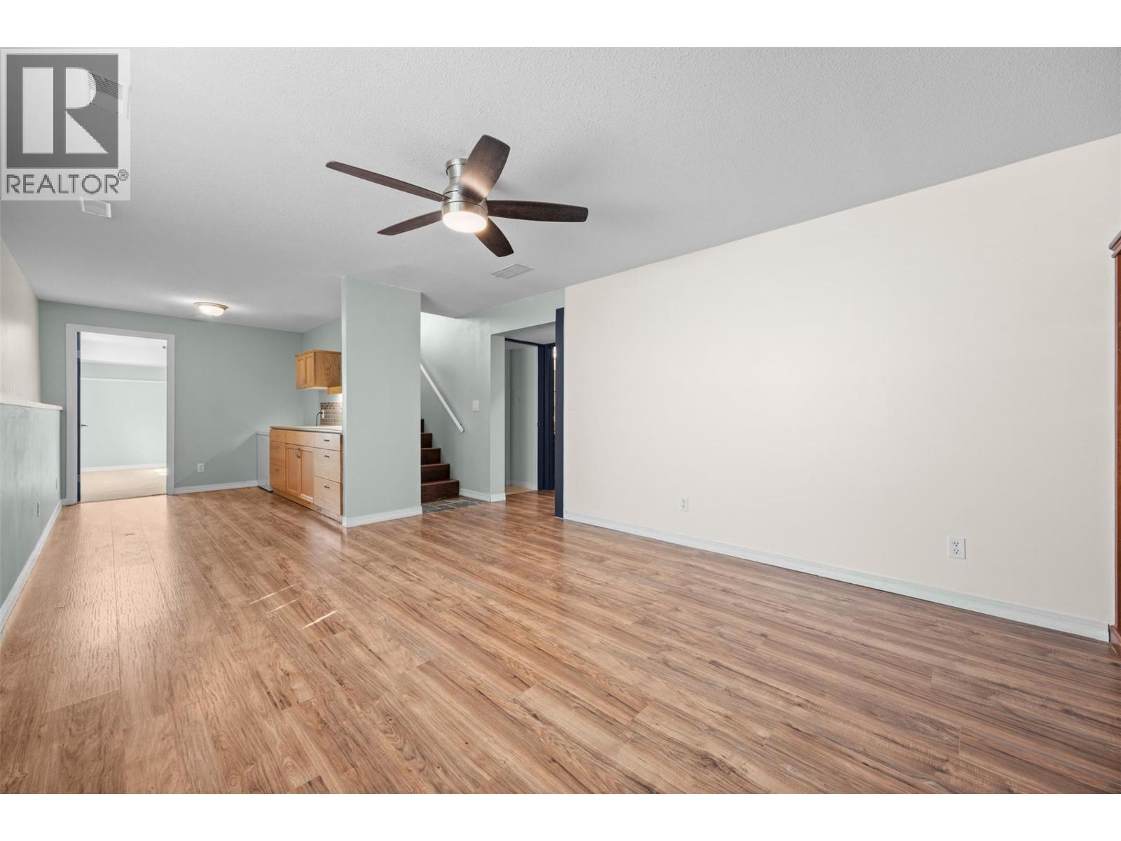 6400 Spencer Road Unit# 8. Kelowna, British Columbia