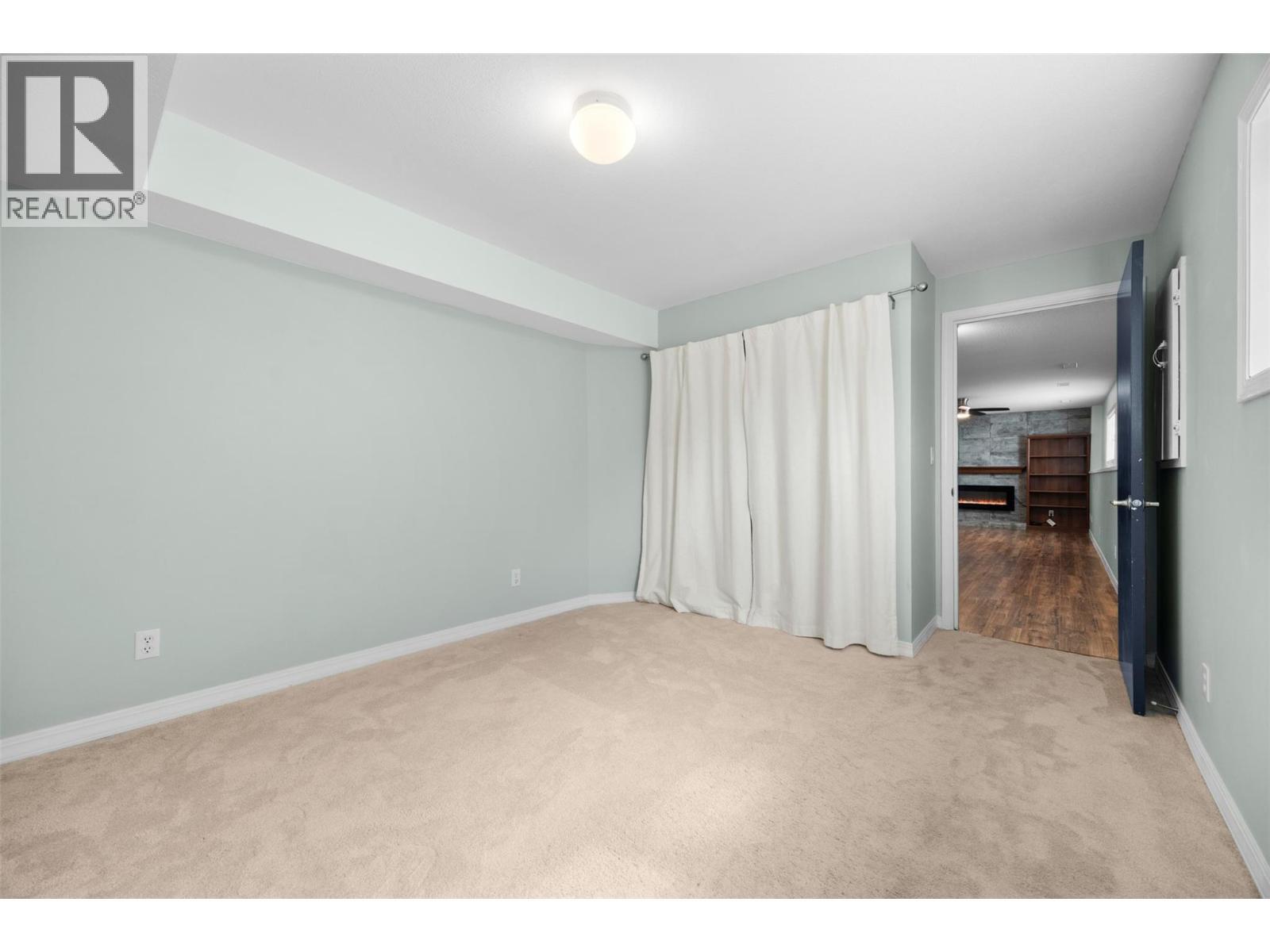 6400 Spencer Road Unit# 8. Kelowna, British Columbia