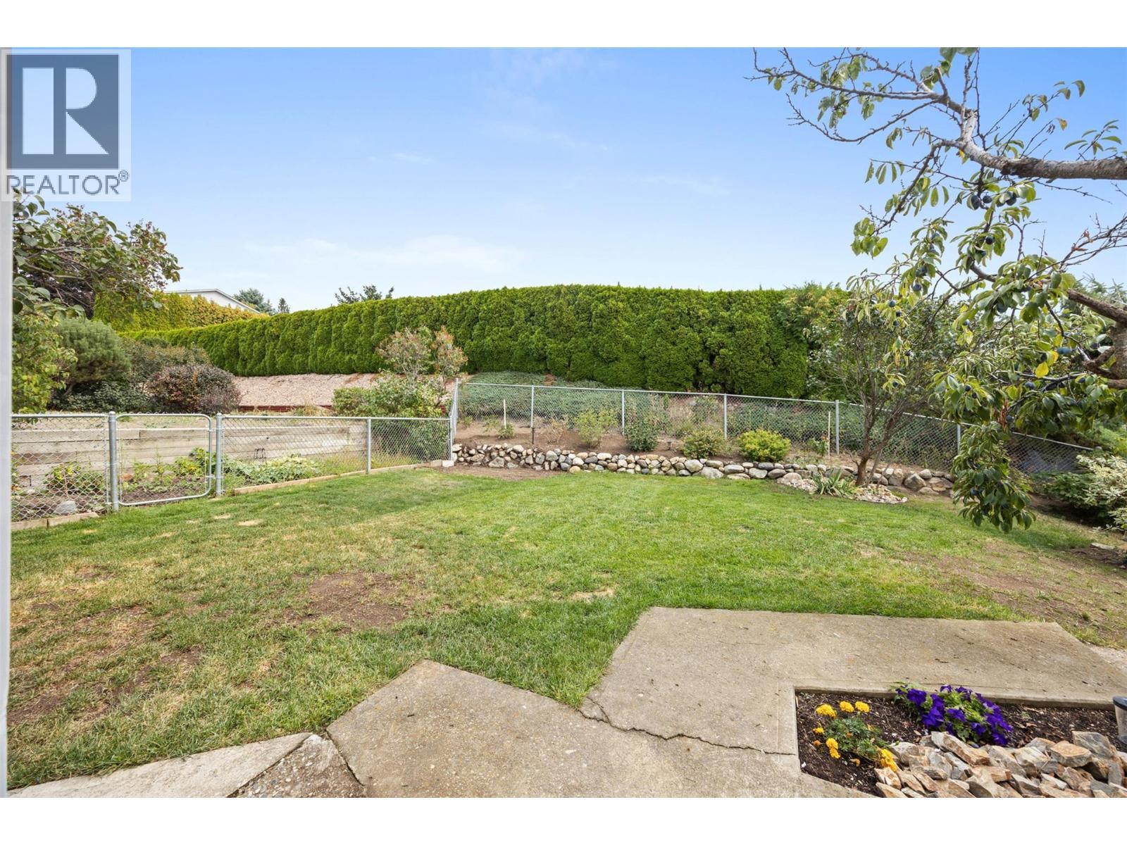 6400 Spencer Road Unit# 8. Kelowna, British Columbia