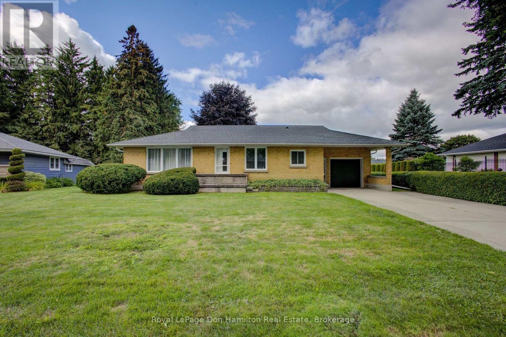 880 Winston Boulevard, North Perth (listowel)