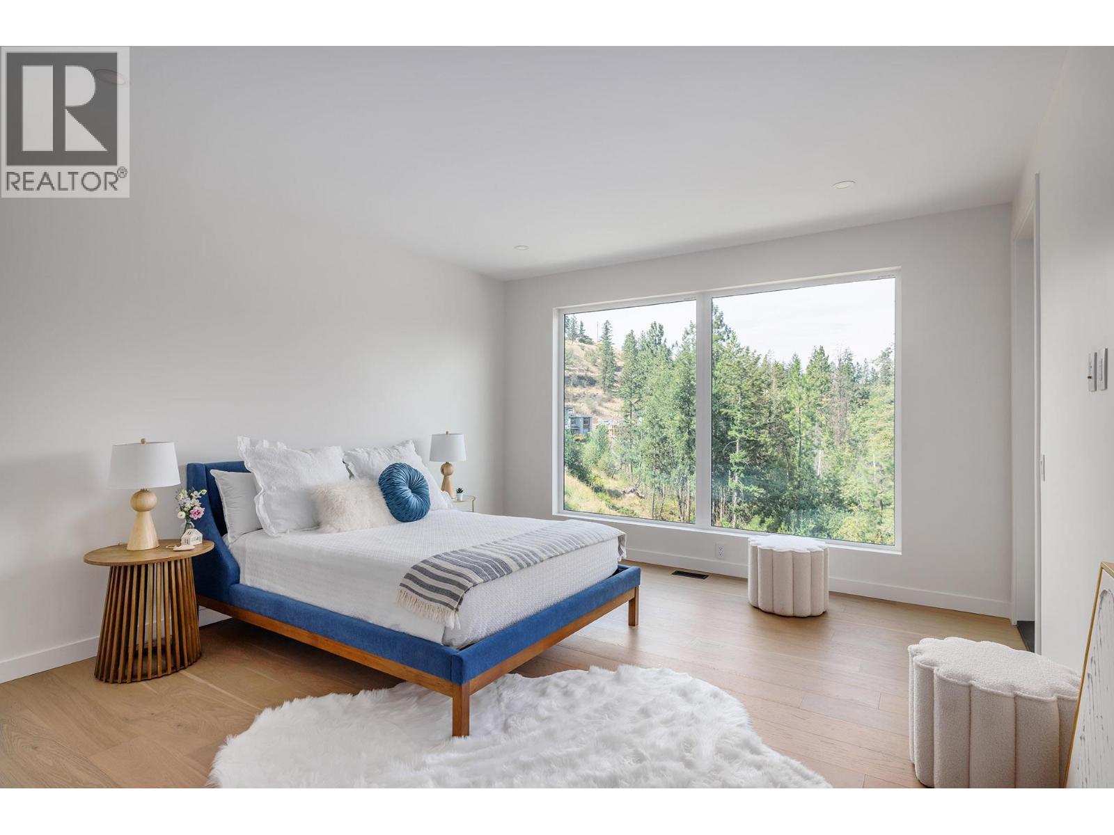 10274 Beacon Hill Drive. Lake Country, British Columbia