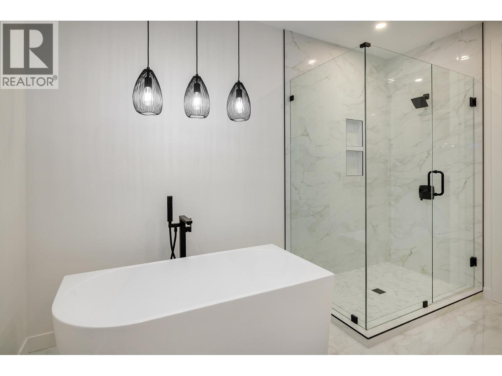 10274 Beacon Hill Drive. Lake Country, British Columbia