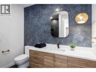 10274 Beacon Hill Drive. Lake Country, British Columbia