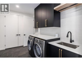 10274 Beacon Hill Drive. Lake Country, British Columbia