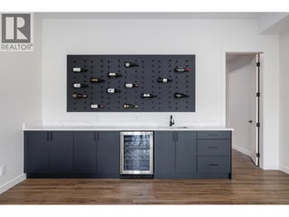 10274 Beacon Hill Drive. Lake Country, British Columbia