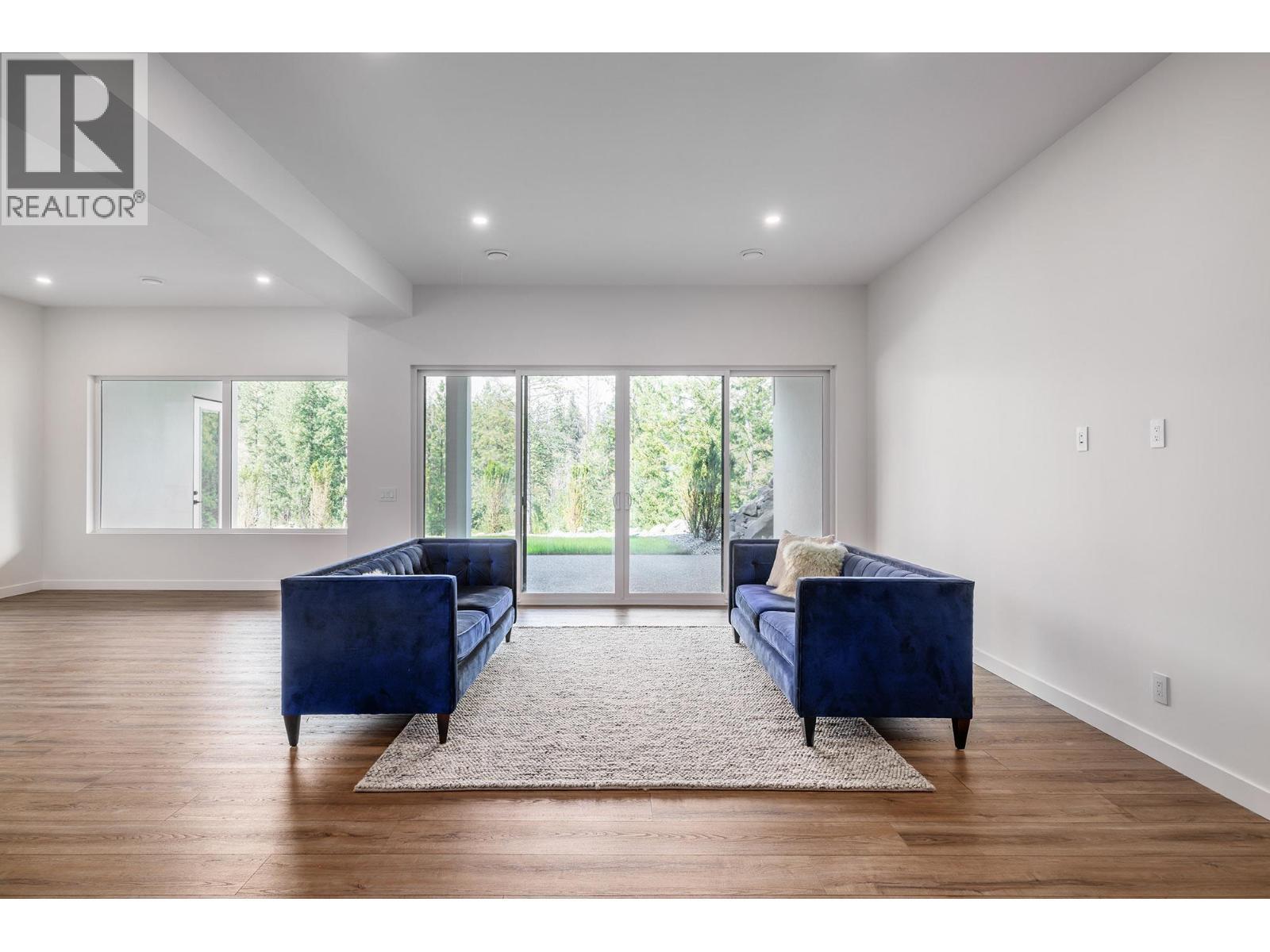 10274 Beacon Hill Drive. Lake Country, British Columbia