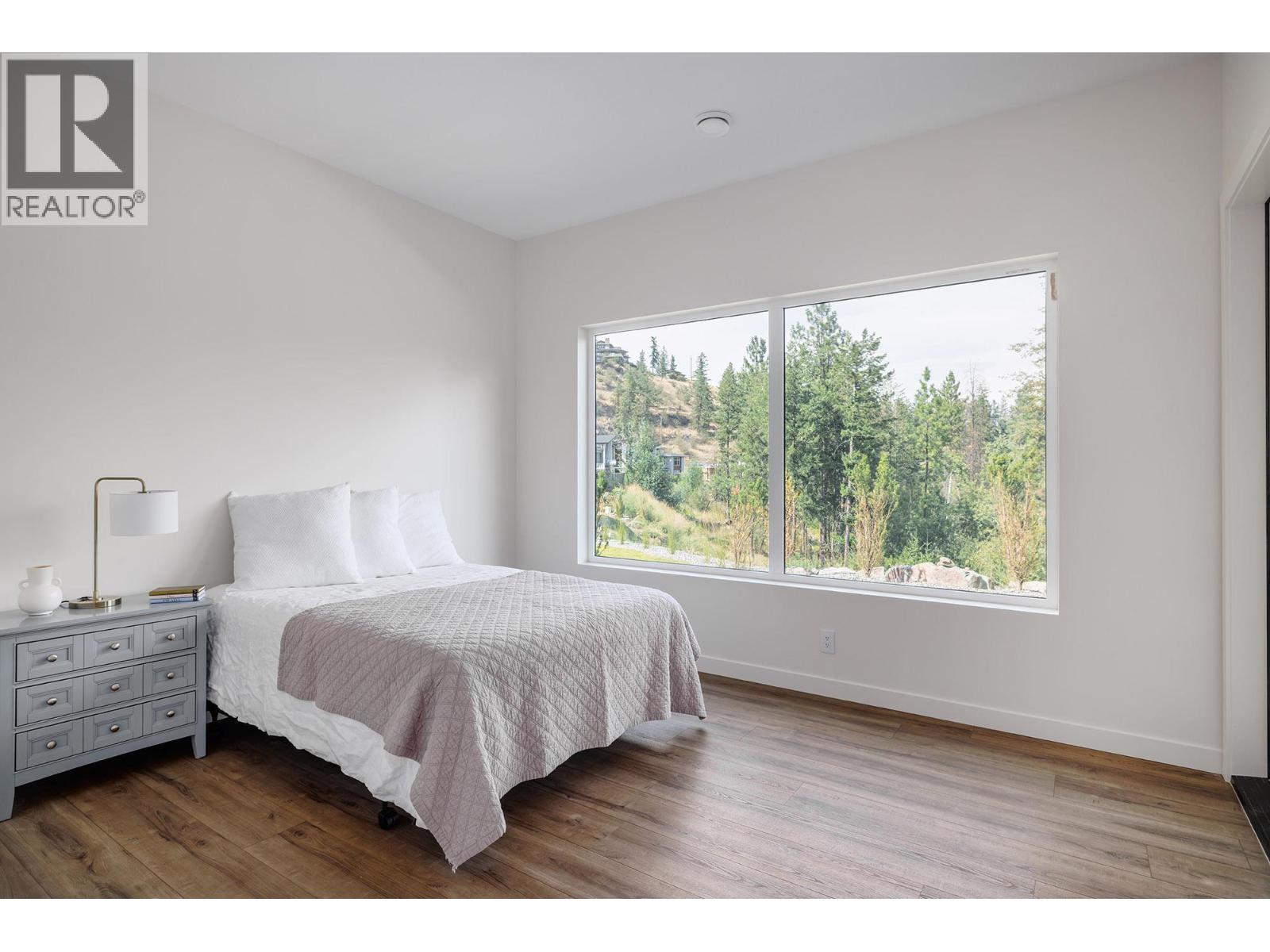 10274 Beacon Hill Drive. Lake Country, British Columbia