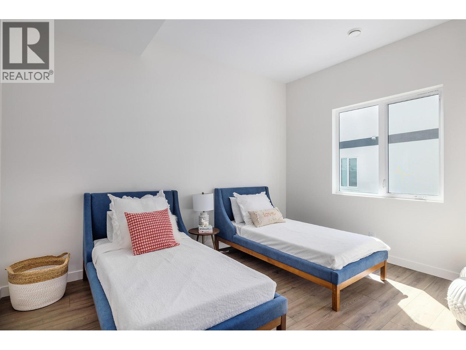 10274 Beacon Hill Drive. Lake Country, British Columbia