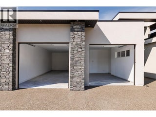 10274 Beacon Hill Drive. Lake Country, British Columbia