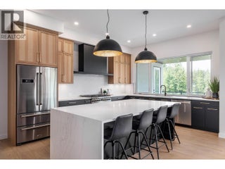 10274 Beacon Hill Drive. Lake Country, British Columbia