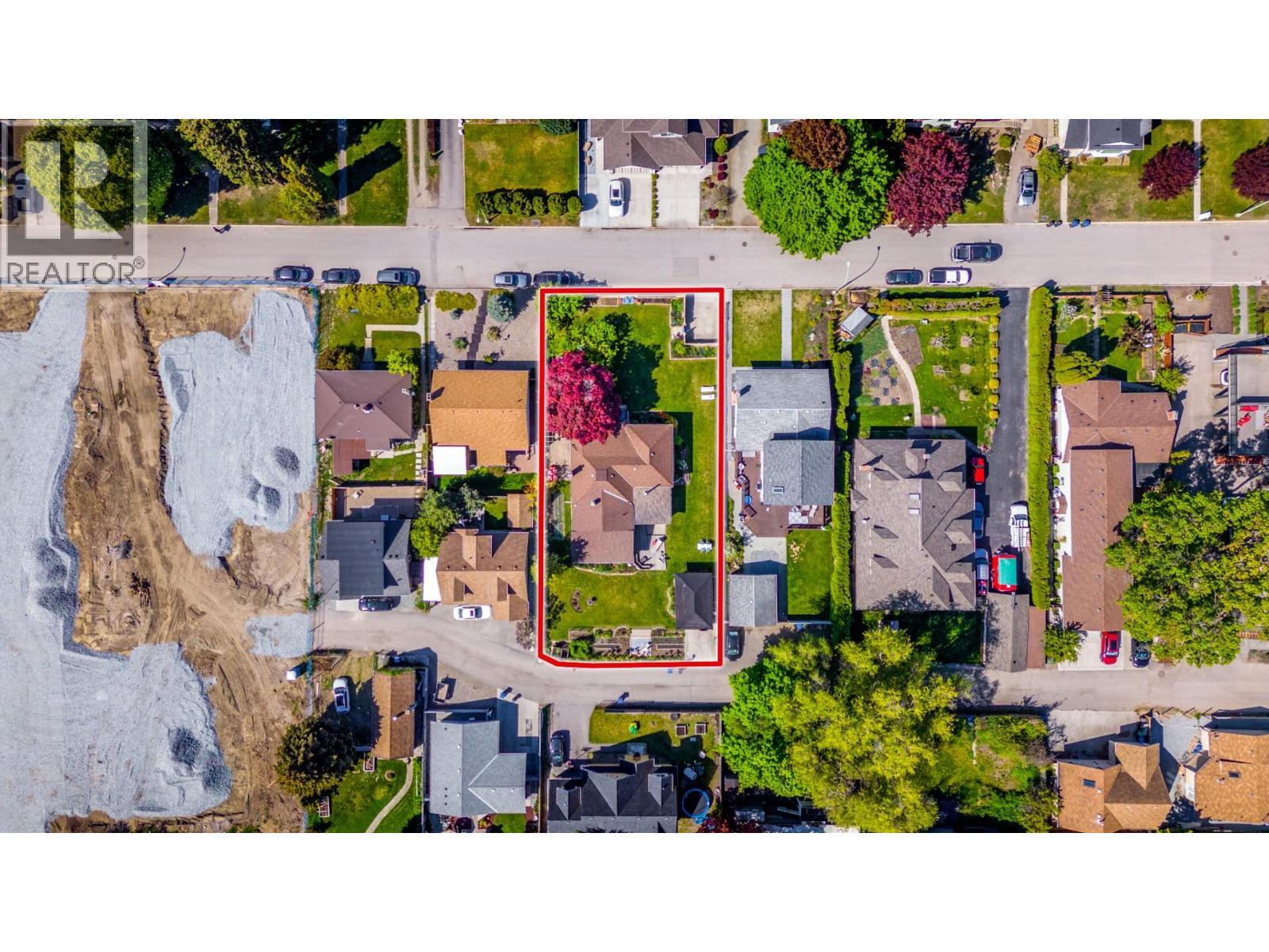 607 Glenwood Avenue. Kelowna, British Columbia