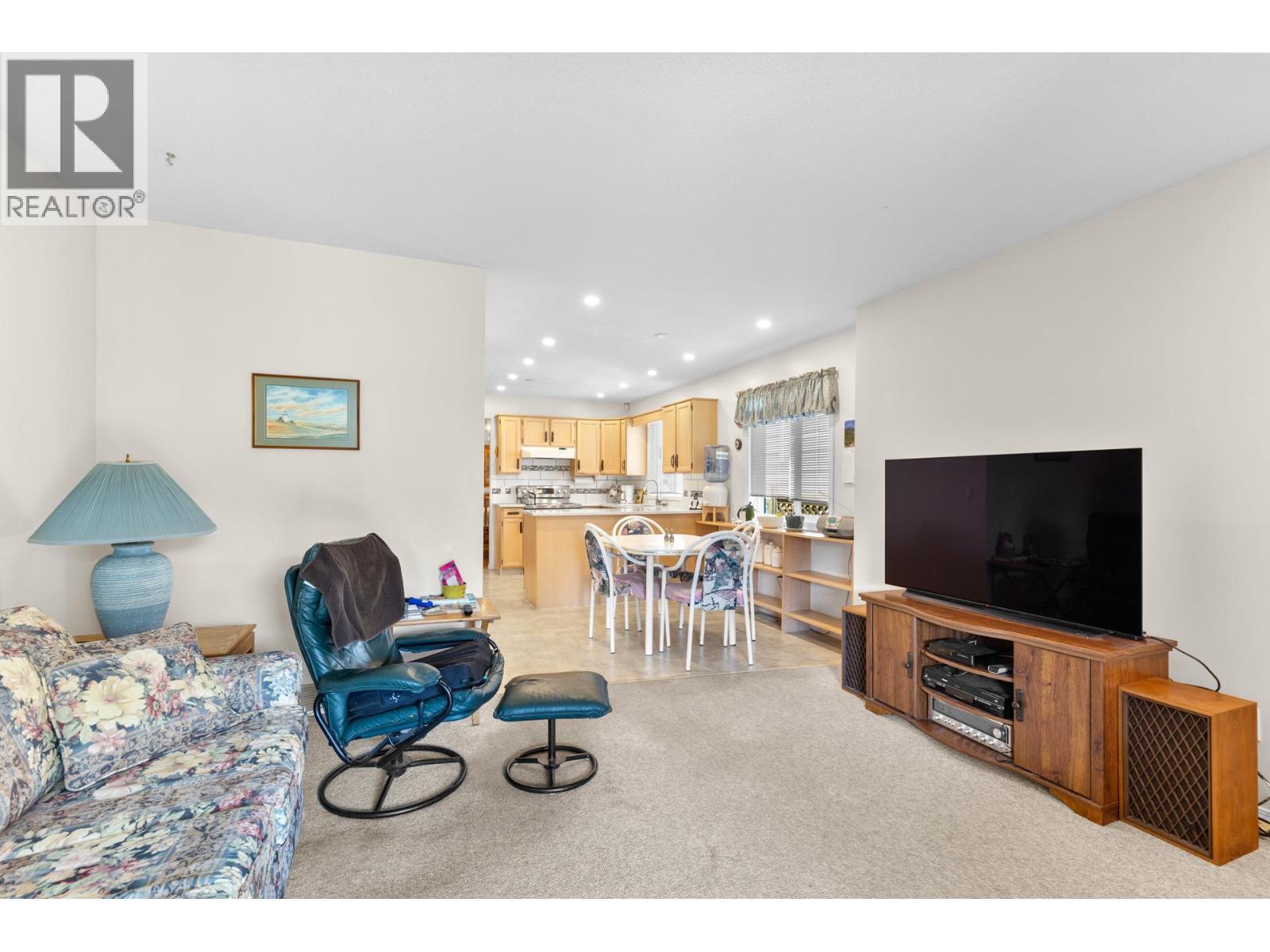 390 Mctavish Crescent. Kelowna, British Columbia