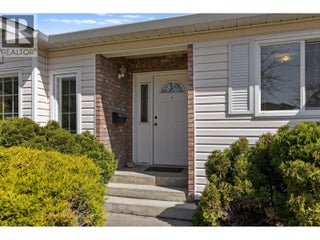 390 Mctavish Crescent. Kelowna, British Columbia