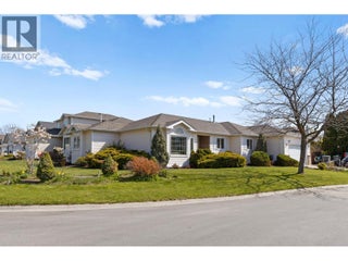 390 Mctavish Crescent. Kelowna, British Columbia