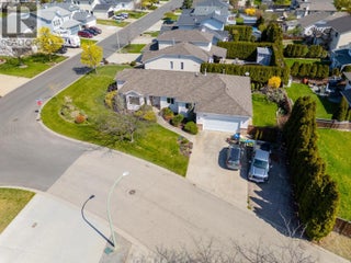 390 Mctavish Crescent. Kelowna, British Columbia