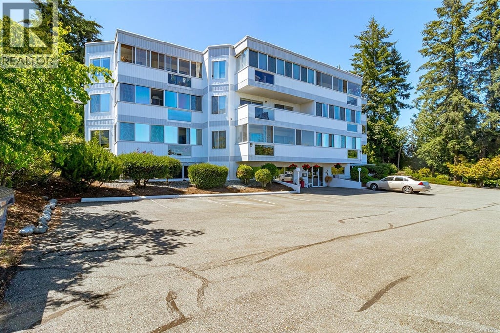 404 9958 Daniel Street, Chemainus