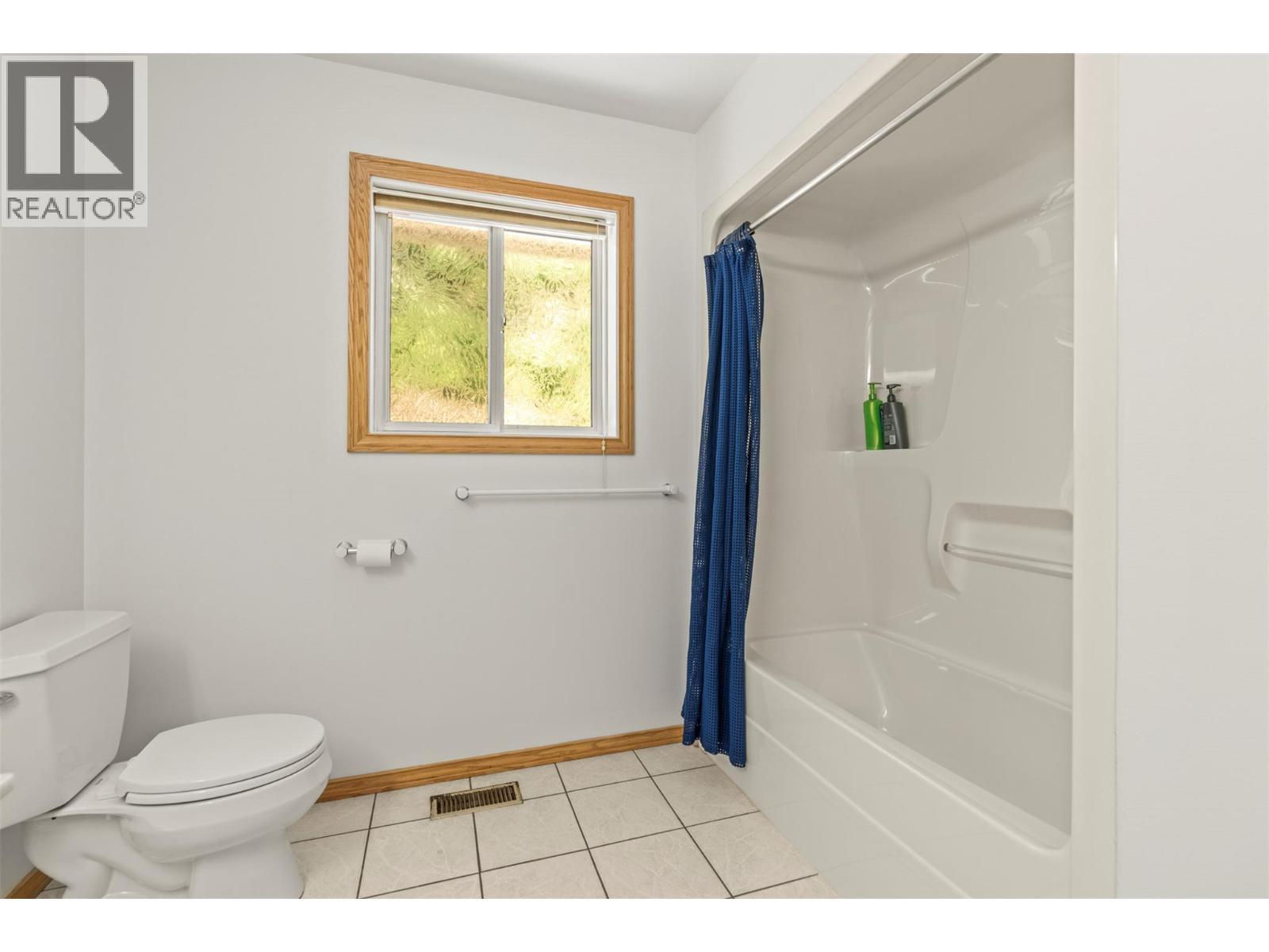 7967 Tronson Road. Vernon, British Columbia