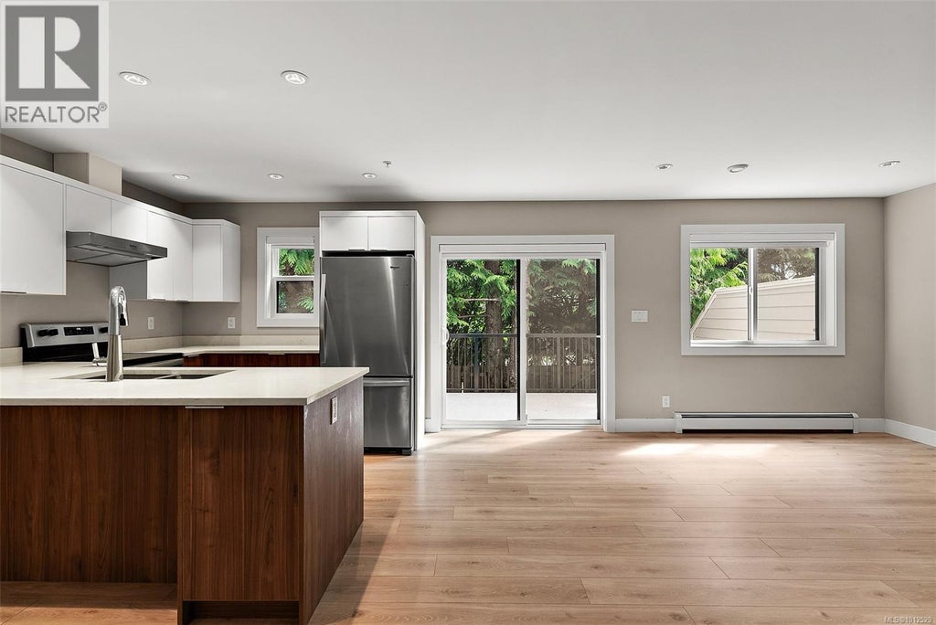 104 2096 Kennedy Street, Sooke