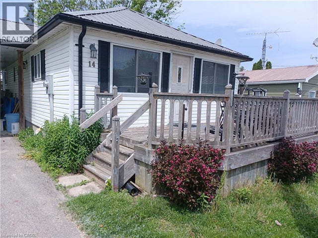 14 Bass Lane, Long Point