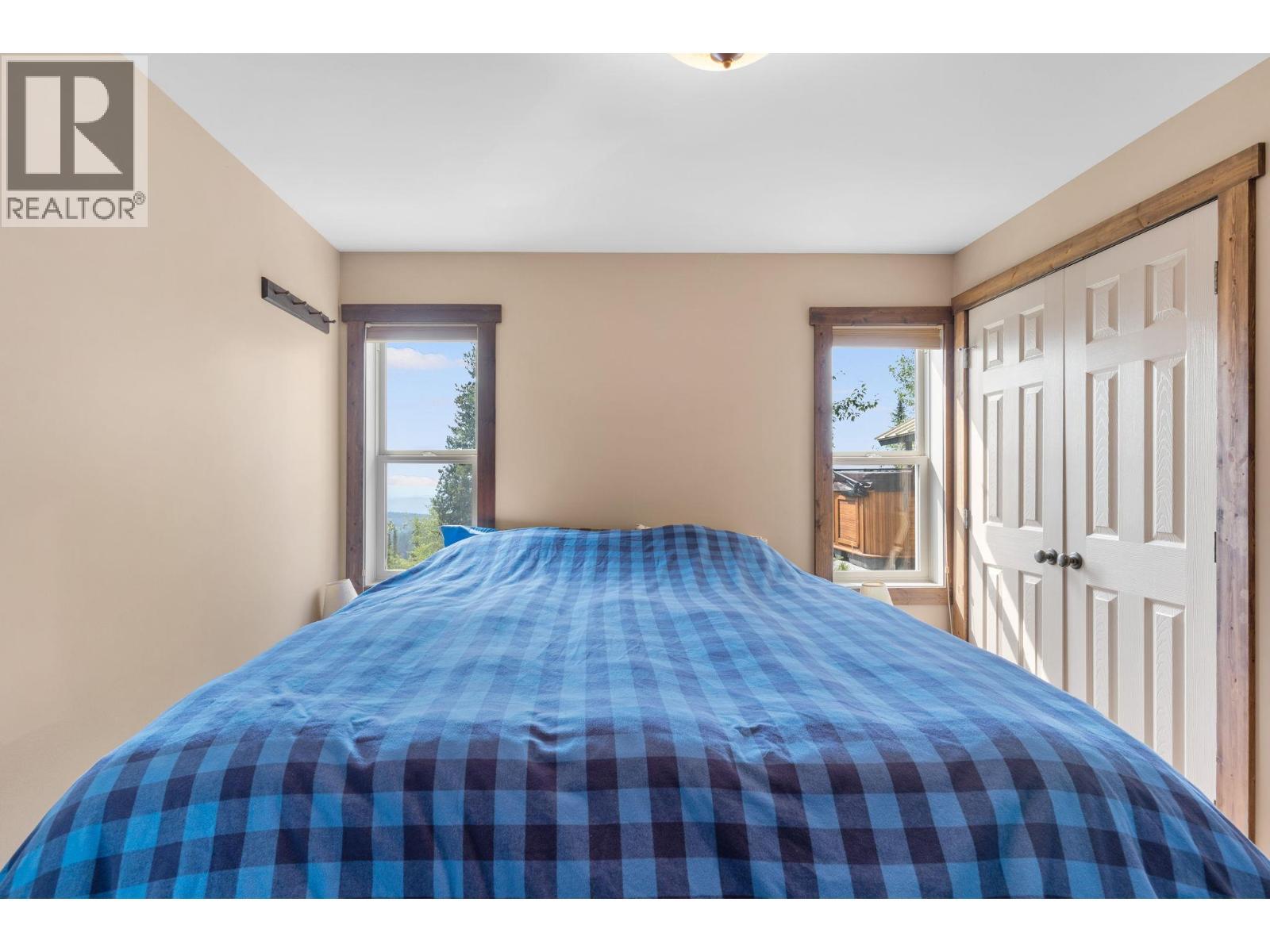 5890 Snow Pines Crescent. Big White, British Columbia