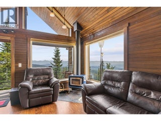 5890 Snow Pines Crescent. Big White, British Columbia