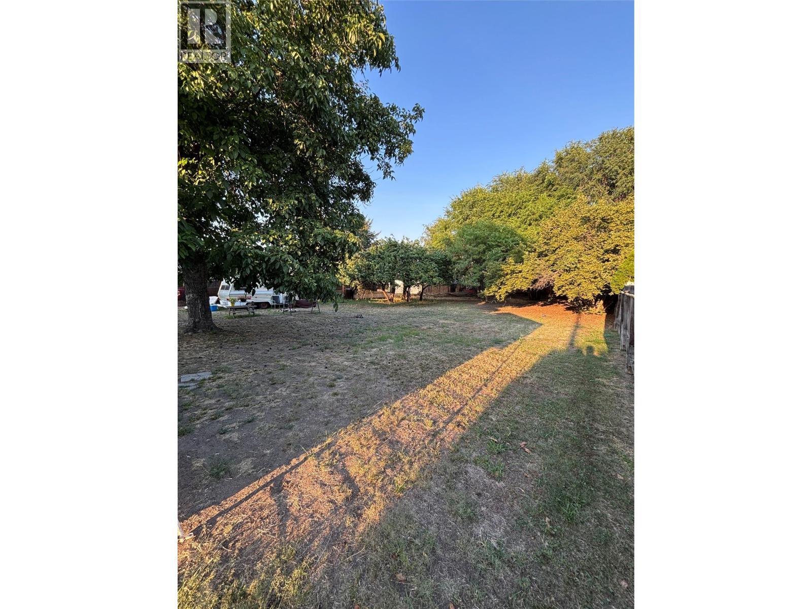 3049 Gordon Drive. Kelowna, British Columbia