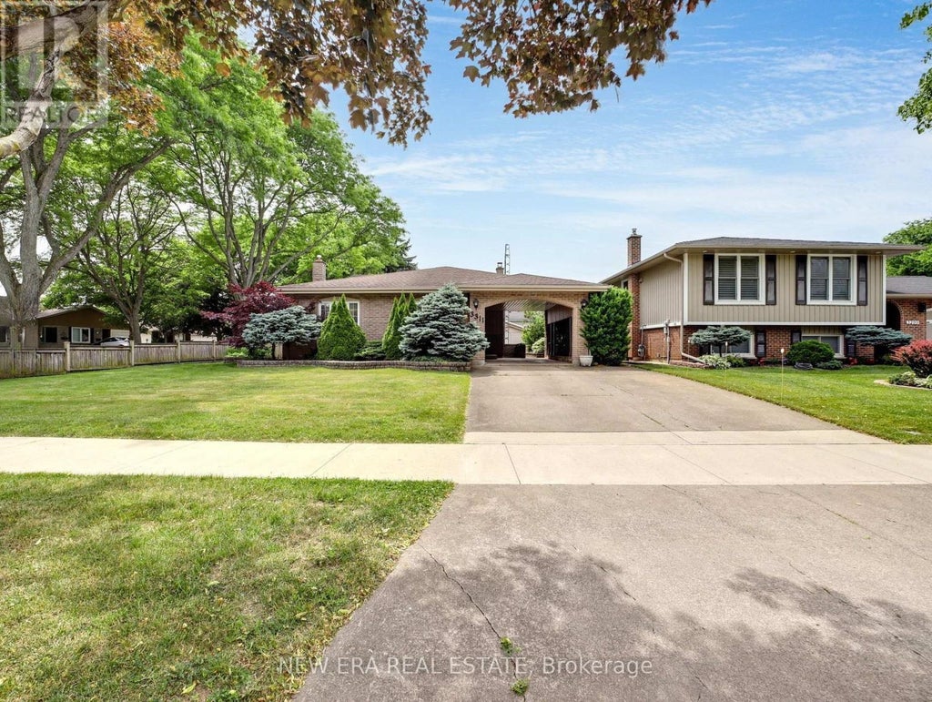3311 Fairway Road, Niagara Falls (casey)