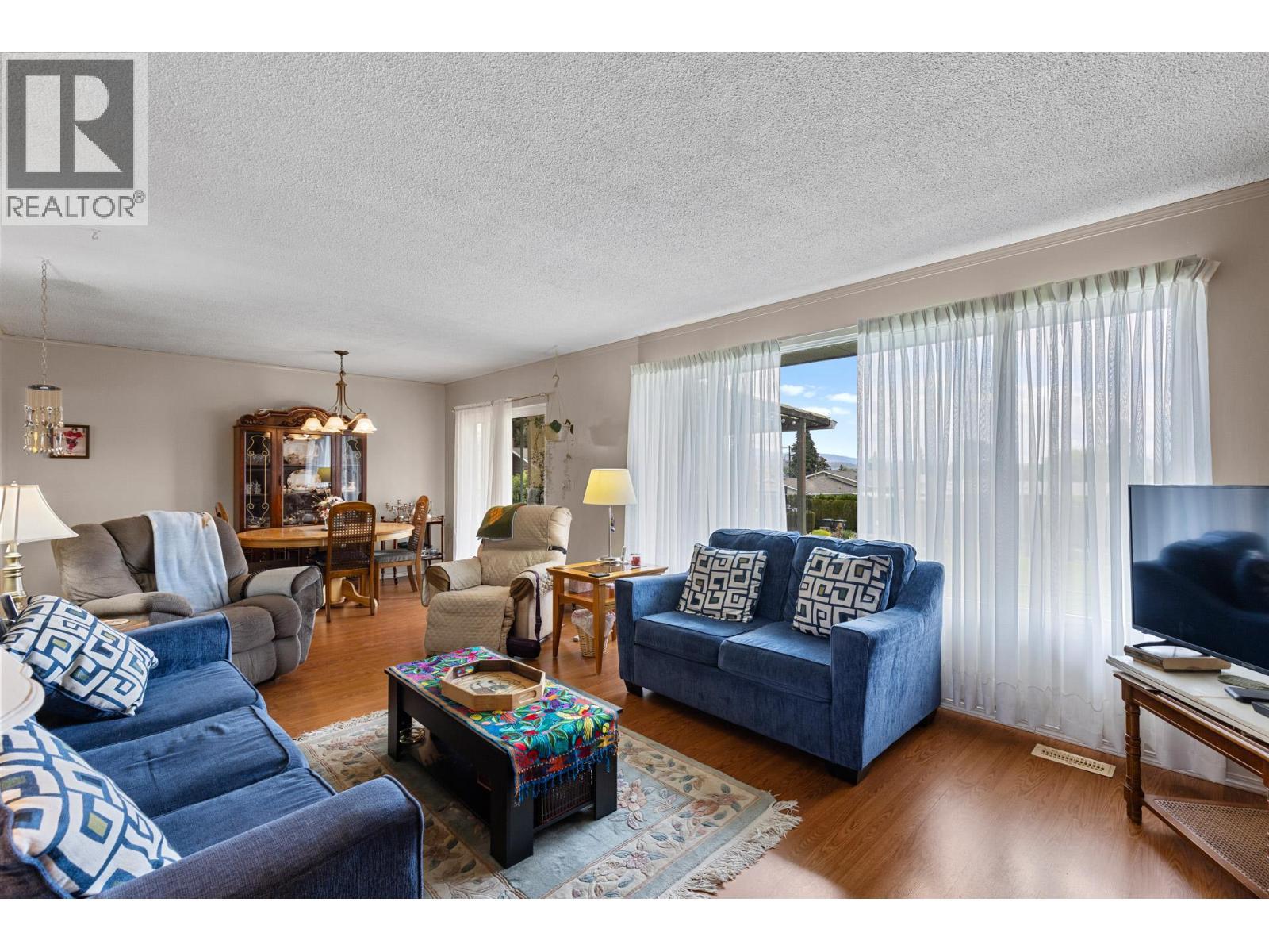 350 Clarissa Road. Kelowna, British Columbia