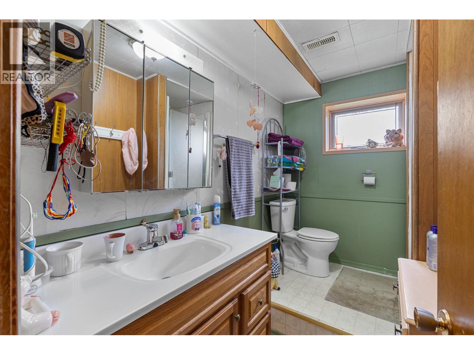 350 Clarissa Road. Kelowna, British Columbia