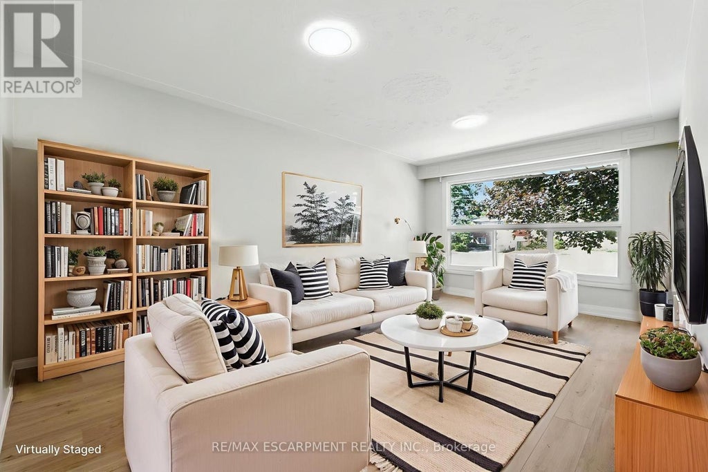 A - 929 Upper Ottawa Street, Hamilton (berrisfield)