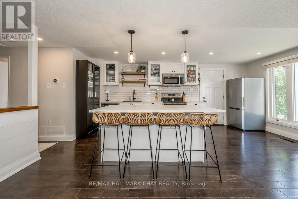 29 Shaw Crescent, Barrie (letitia Heights)