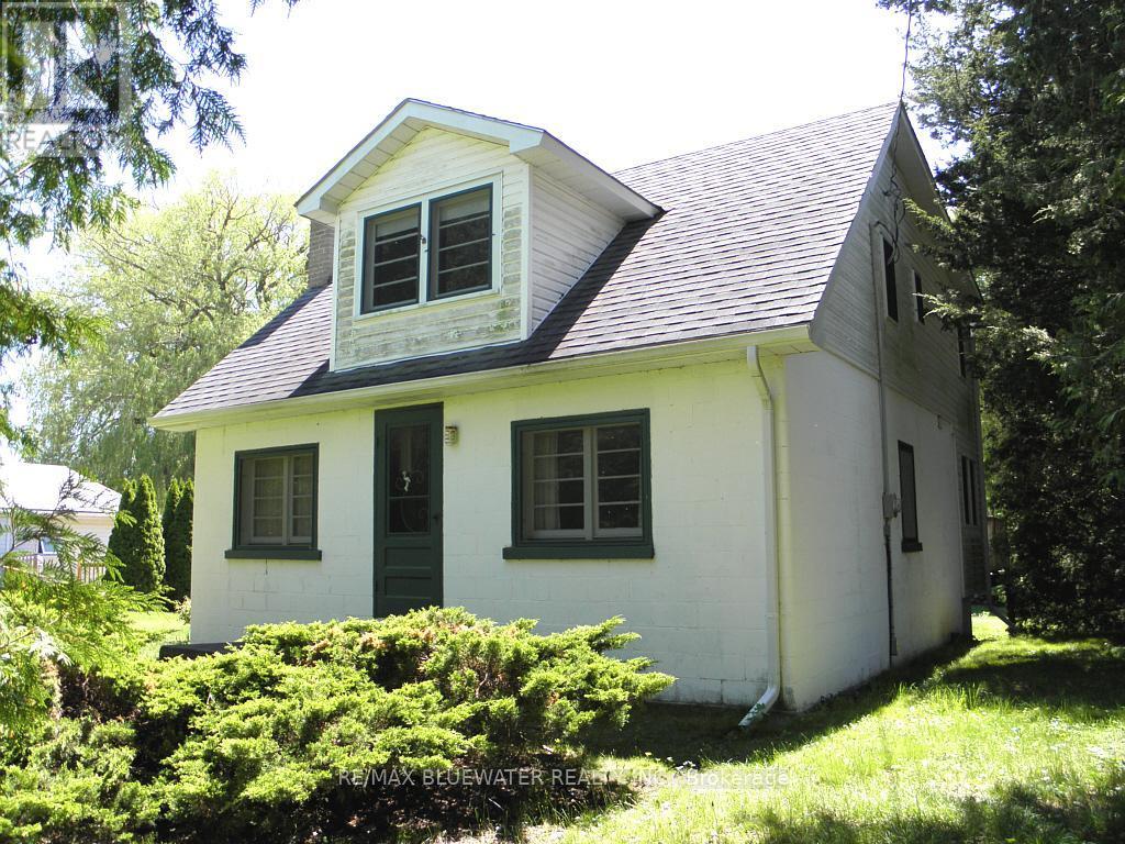 6493 West Parkway Drive, Lambton Shores