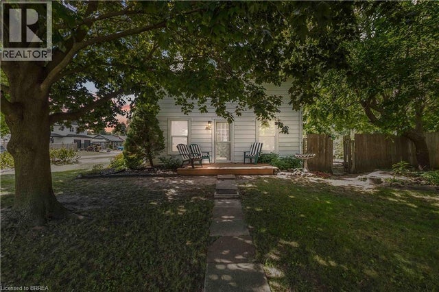 162 Adelaide Street, Strathroy Caradoc (munic)