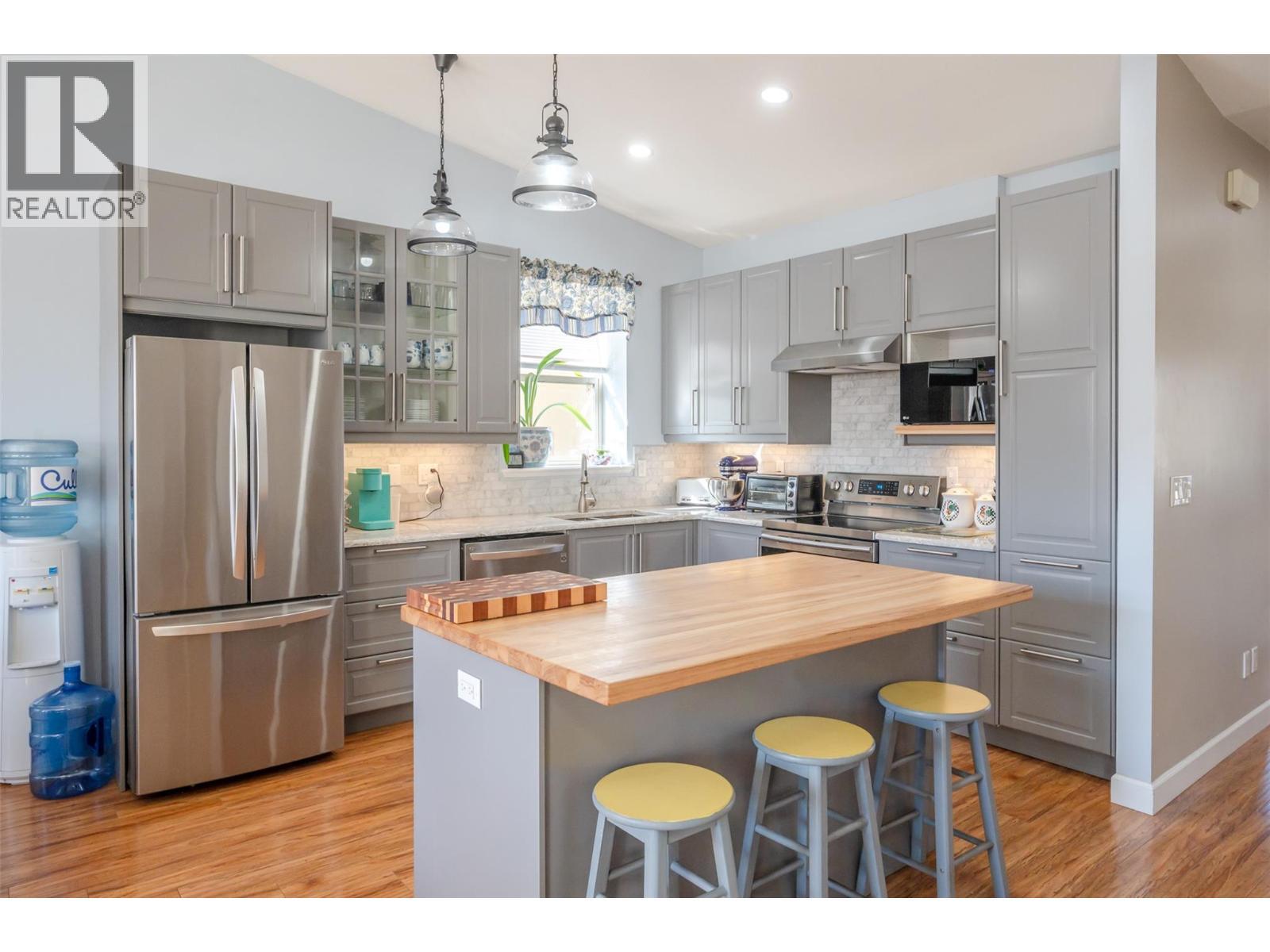 6865 Mountainview Drive. Oliver, British Columbia