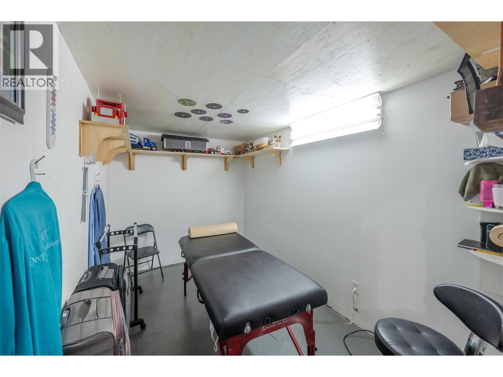 6865 Mountainview Drive. Oliver, British Columbia