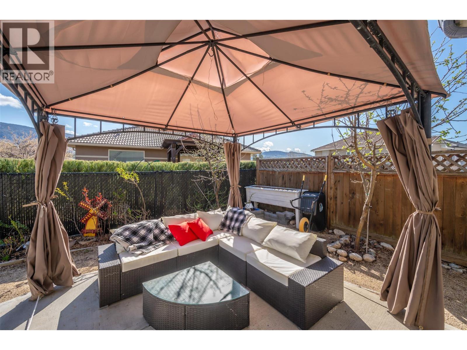 6865 Mountainview Drive. Oliver, British Columbia