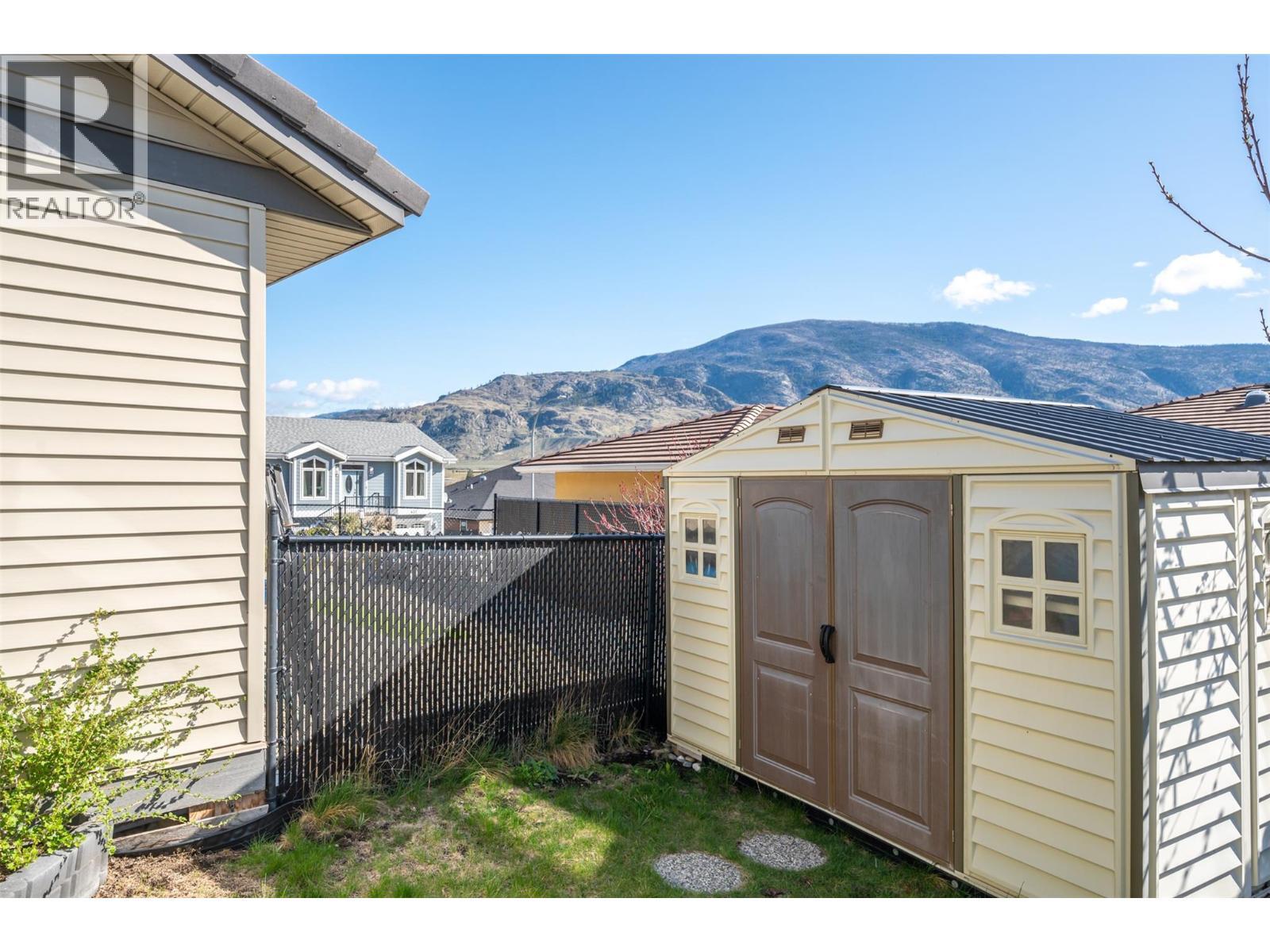 6865 Mountainview Drive. Oliver, British Columbia