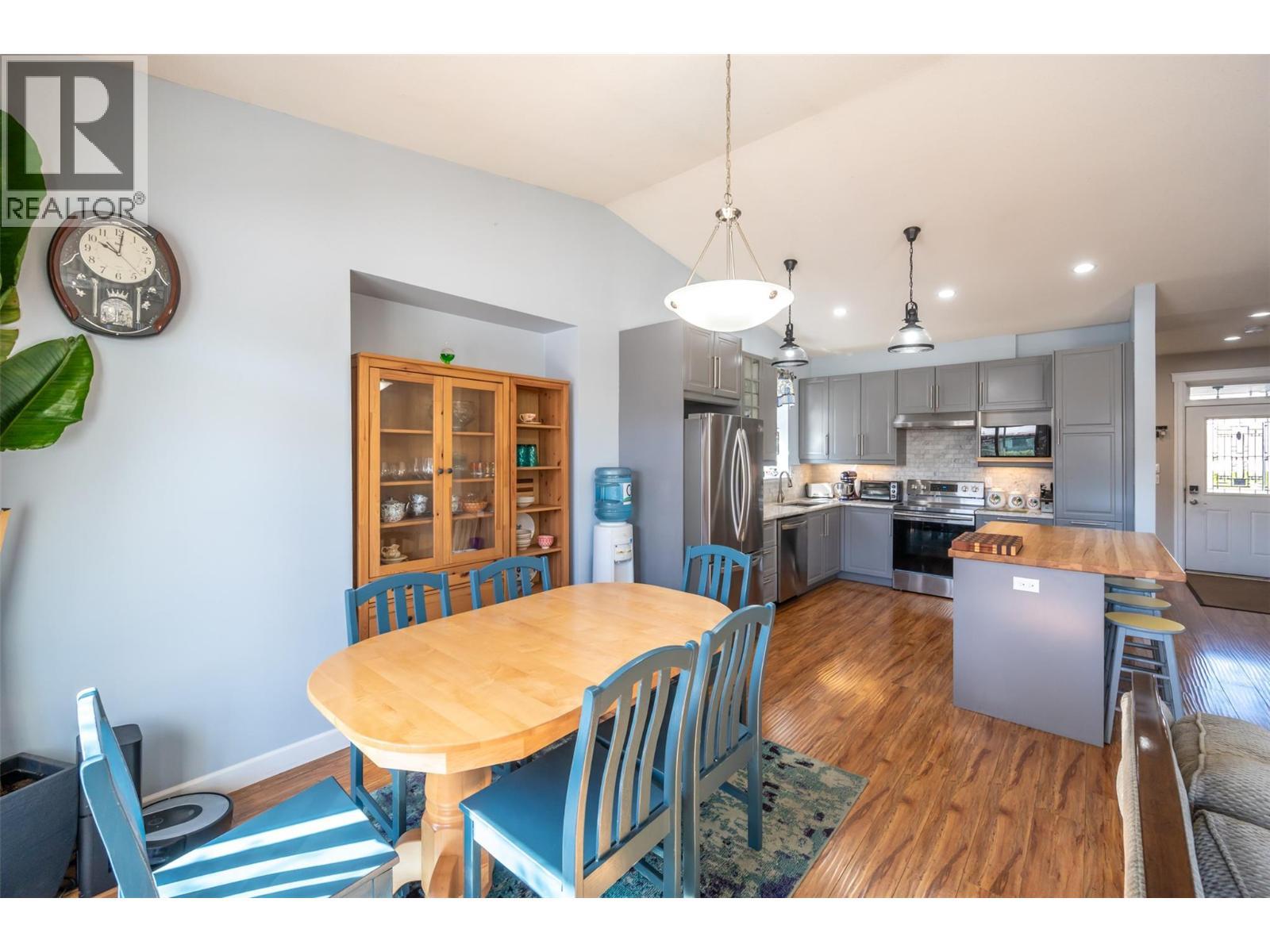 6865 Mountainview Drive. Oliver, British Columbia