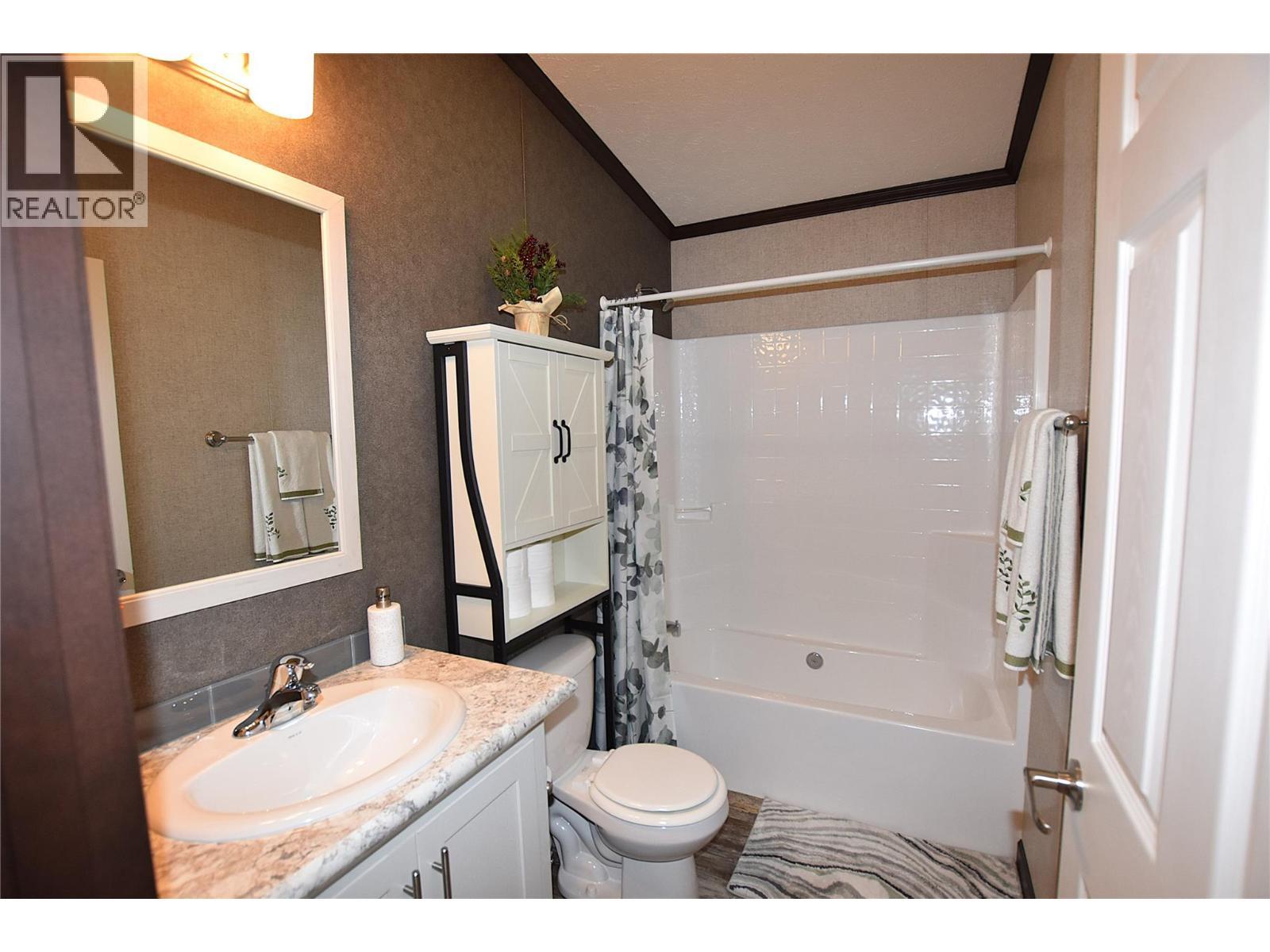 61 Antoine Road Unit# 8. Vernon, British Columbia