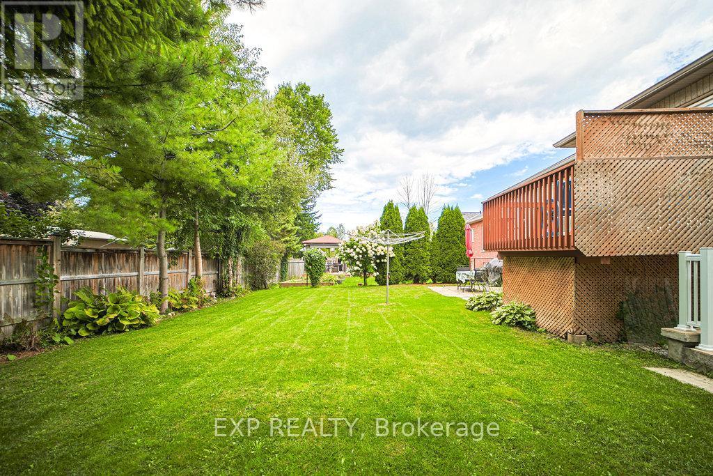 27 Green Pine Crescent, Wasaga Beach