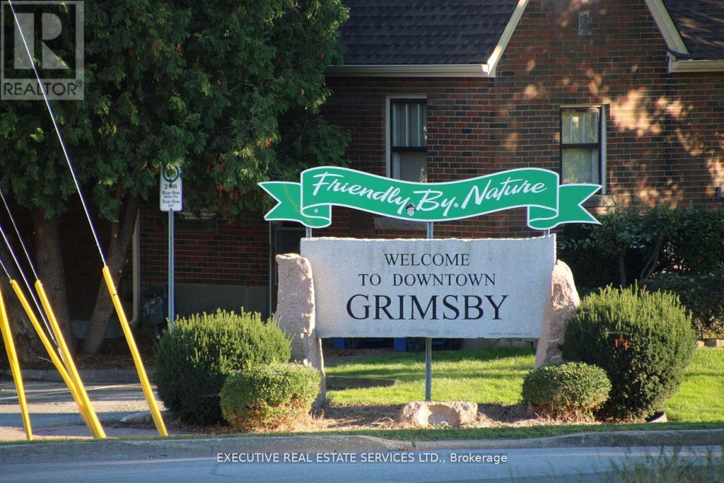 44 Woodsview Avenue, Grimsby (grimsby Beach)