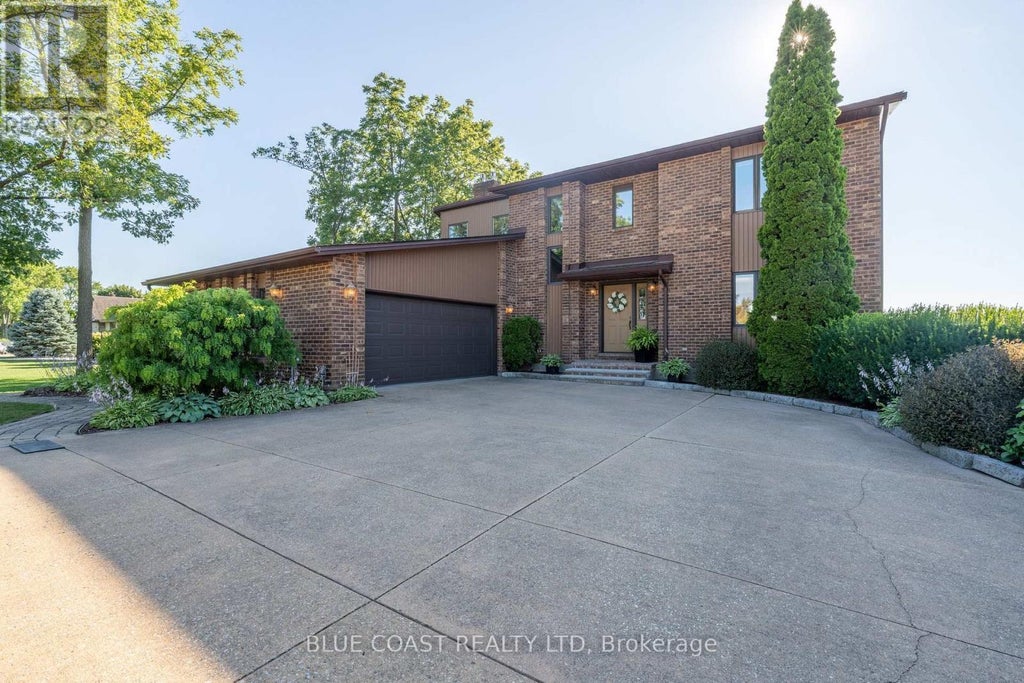 1031 Street Clair Parkway, St. Clair