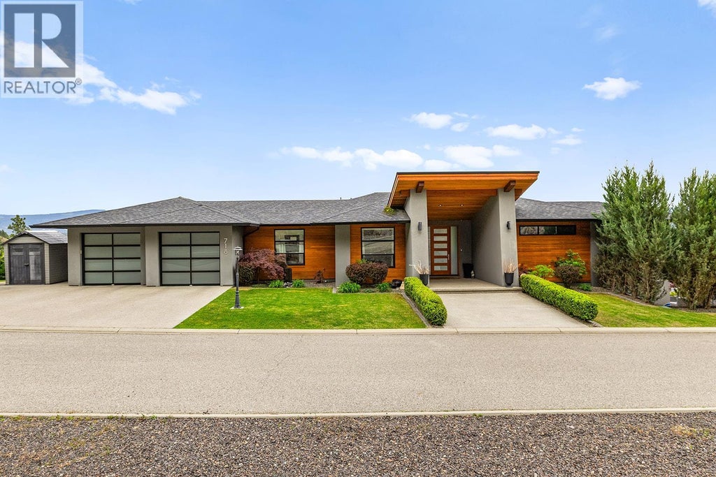 718 Highpointe Drive, Kelowna