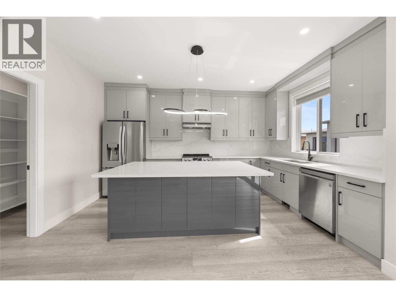 1789 Viewpoint Drive. Kelowna, British Columbia