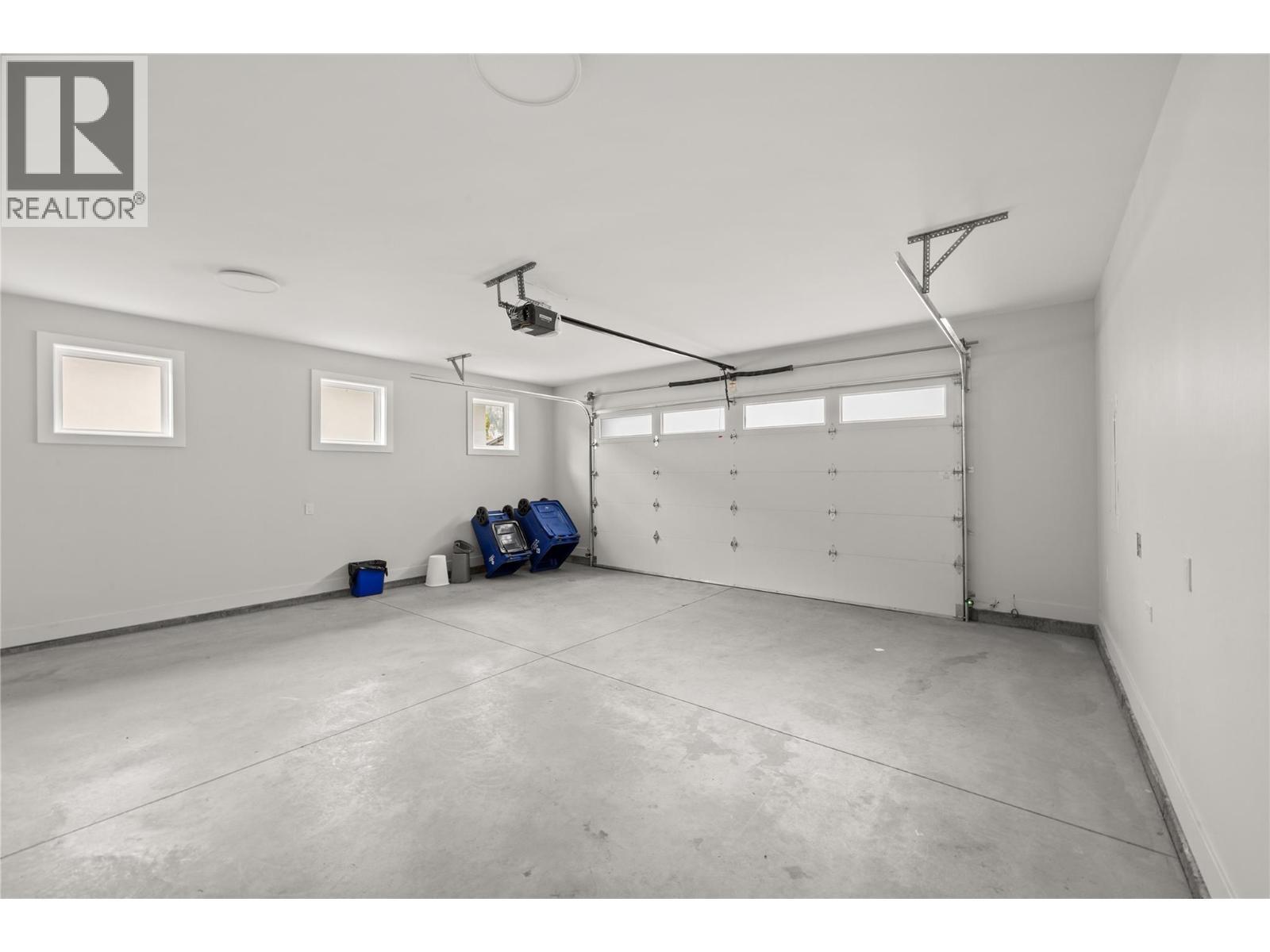 1789 Viewpoint Drive. Kelowna, British Columbia