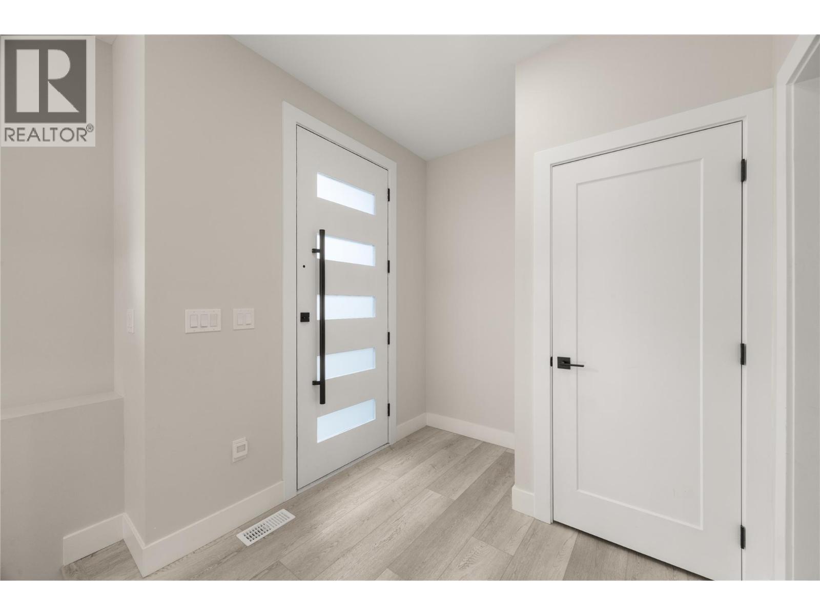 1789 Viewpoint Drive. Kelowna, British Columbia