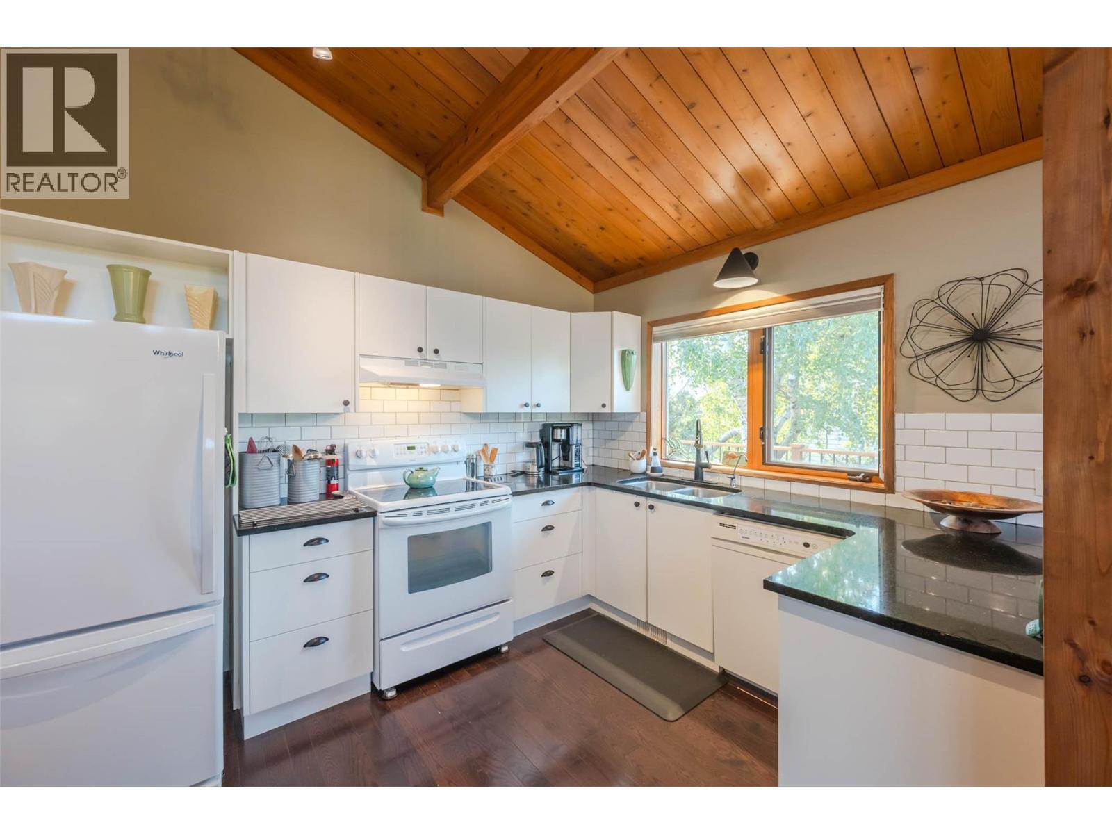 975 Heron Court. Oliver, British Columbia