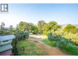 975 Heron Court. Oliver, British Columbia