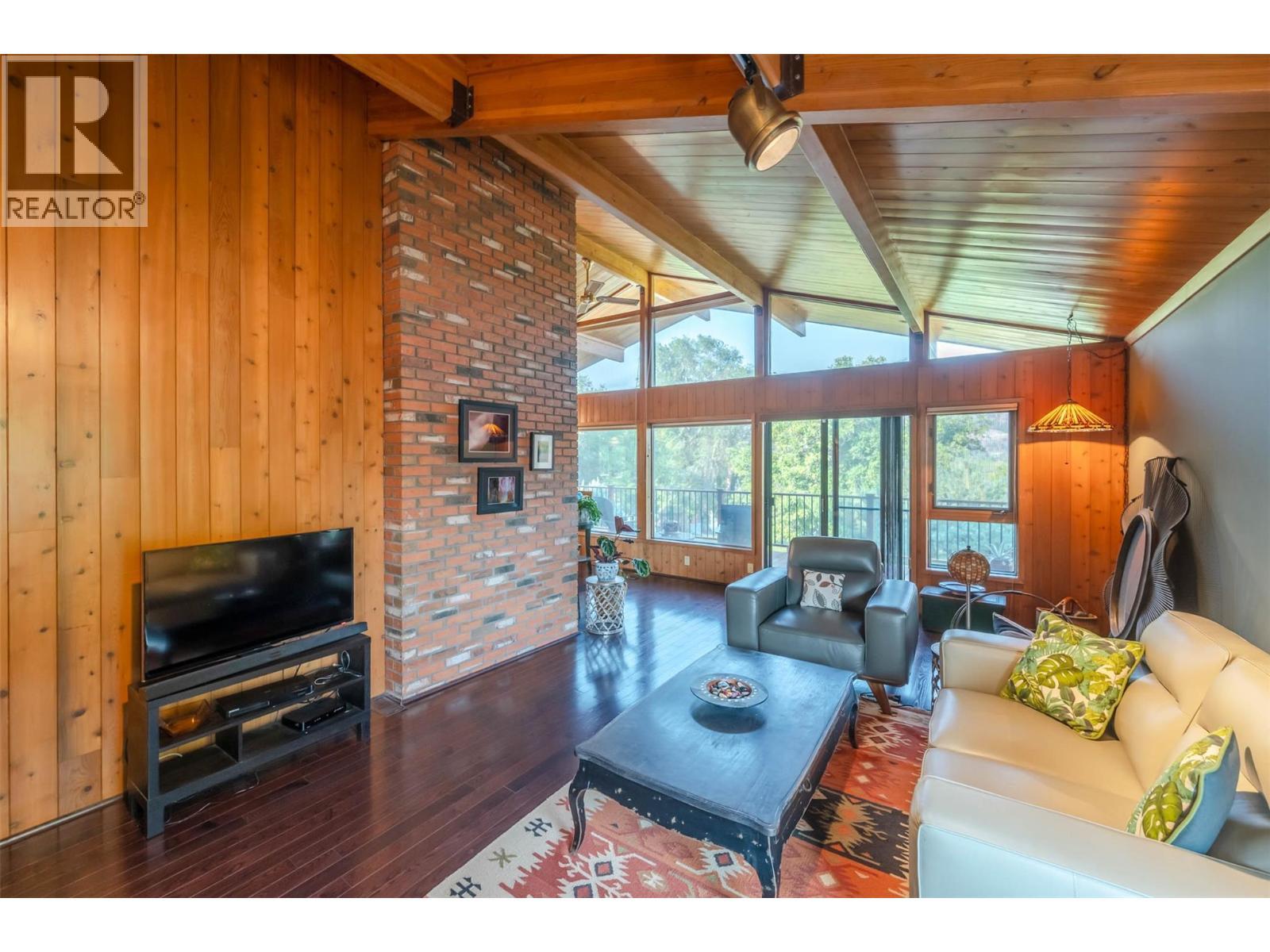 975 Heron Court. Oliver, British Columbia