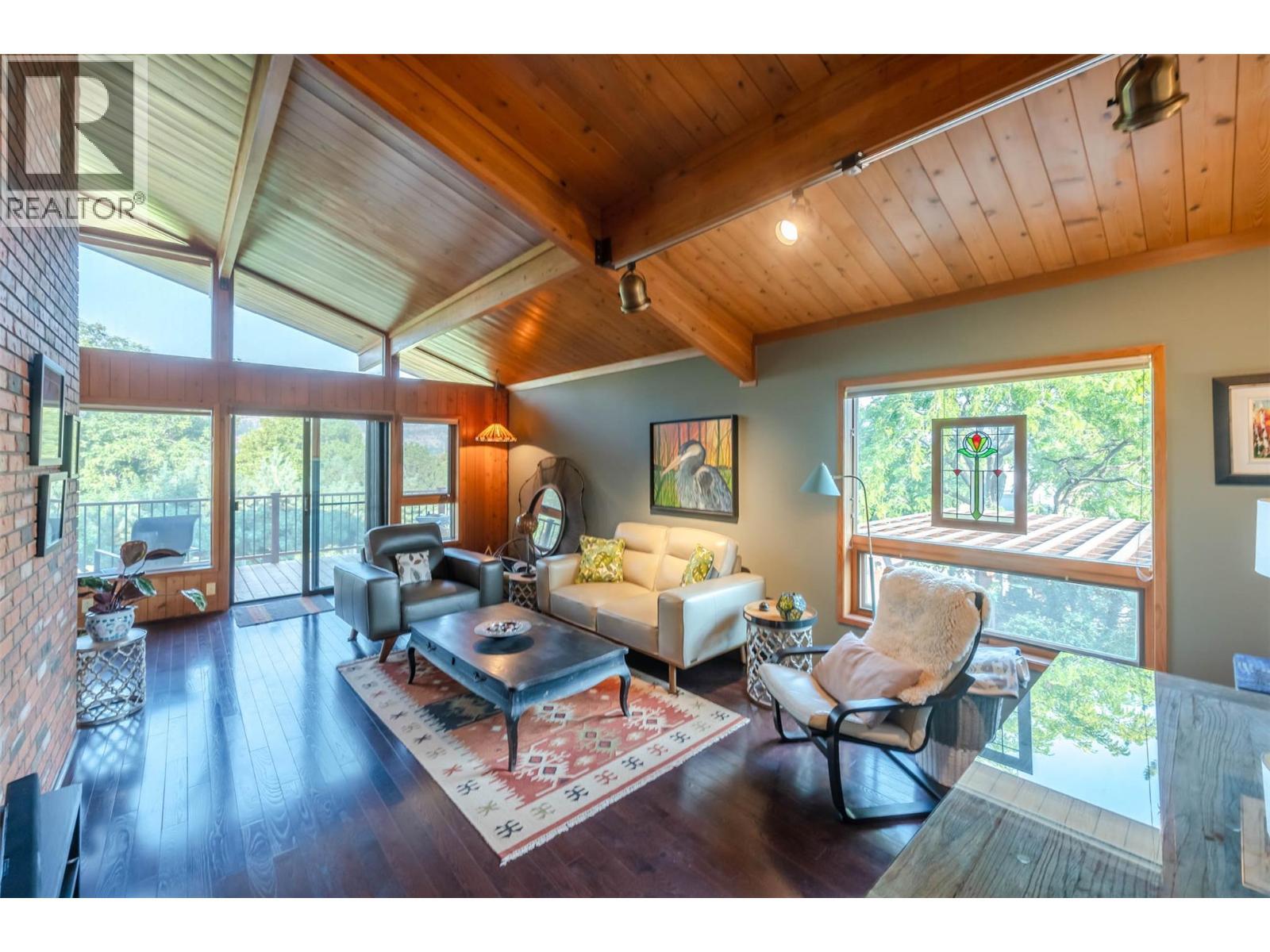 975 Heron Court. Oliver, British Columbia